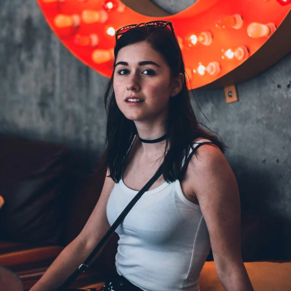 Meet your Posher, Nina